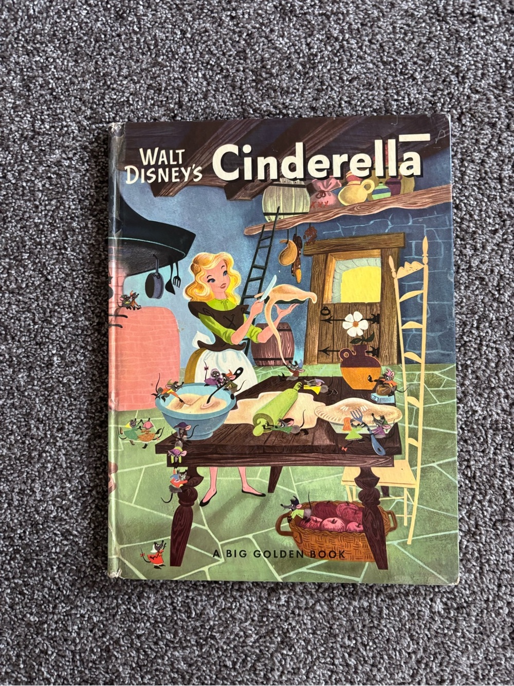 Walt Disney Cinderella Illustrated Storybook - Green & Blue Cover